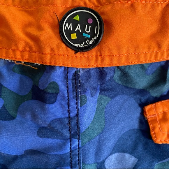 Maui and Sons Blue Camo boy’s board shorts size 16. - Picture 5 of 10